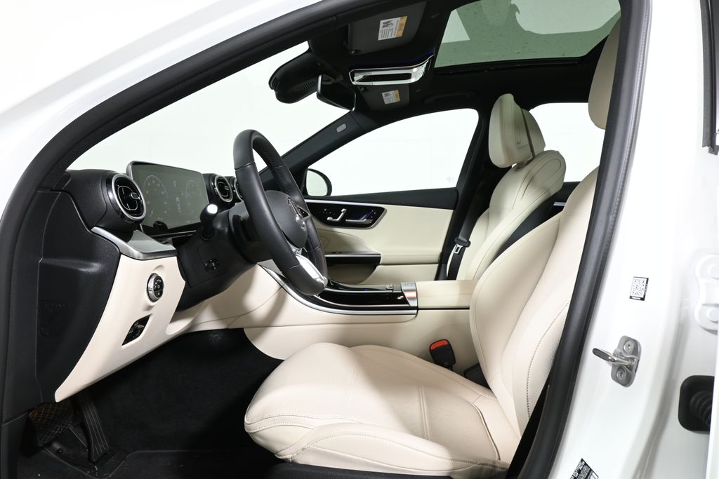 Thumbnail: 2025 Mercedes-Benz C-Class - 3