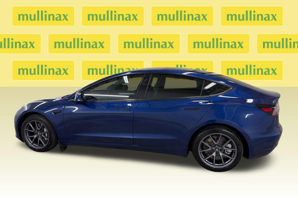 Used 2022  Tesla Long Range image 10