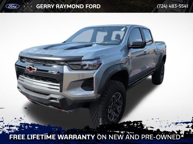 Sterling Gray Metallic 2025 Chevrolet Colorado Pickup Truck Four-Wheel Drive 8-Speed Automatic