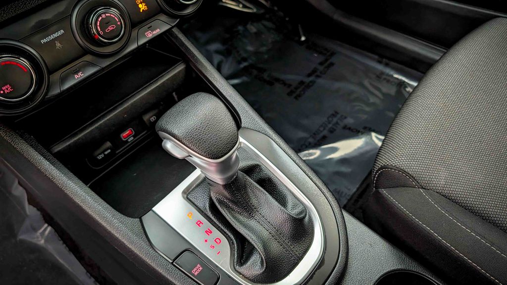 Used 2024 Kia Forte LXS 4D Sedan