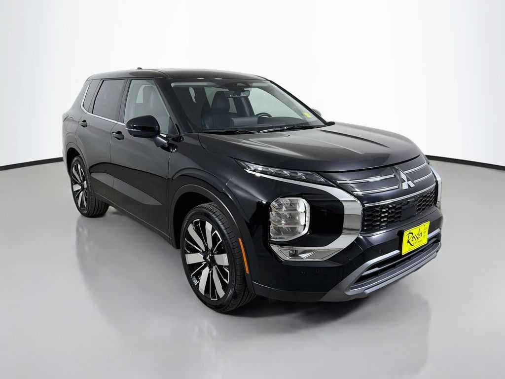 Used 2025 Mitsubishi Outlander SUV