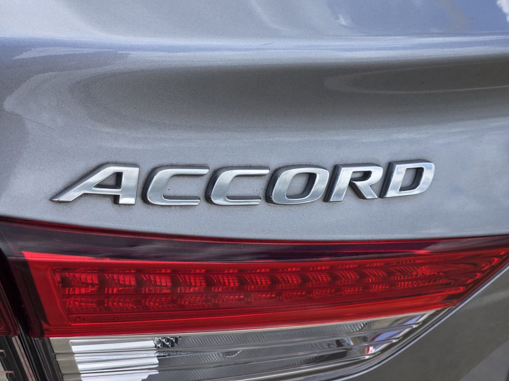 2022 Honda Accord EX-L - 8