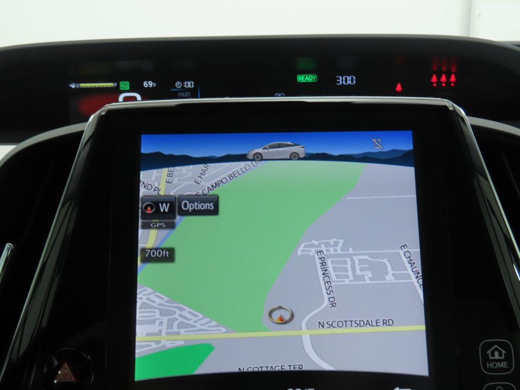 2018 Toyota Prius Four 15