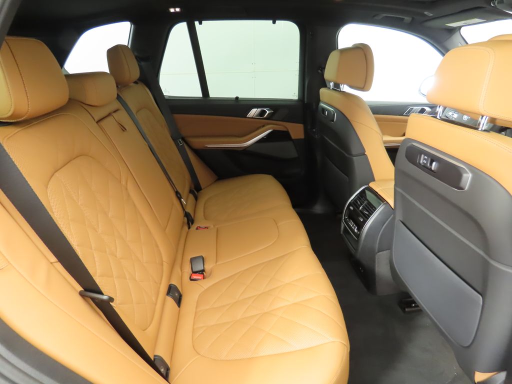 Thumbnail: 2026 BMW X5 - 23