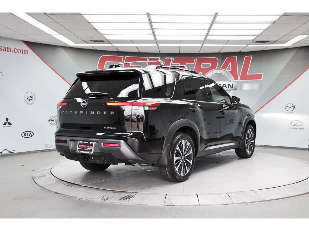 2026 Nissan Pathfinder Platinum - 4