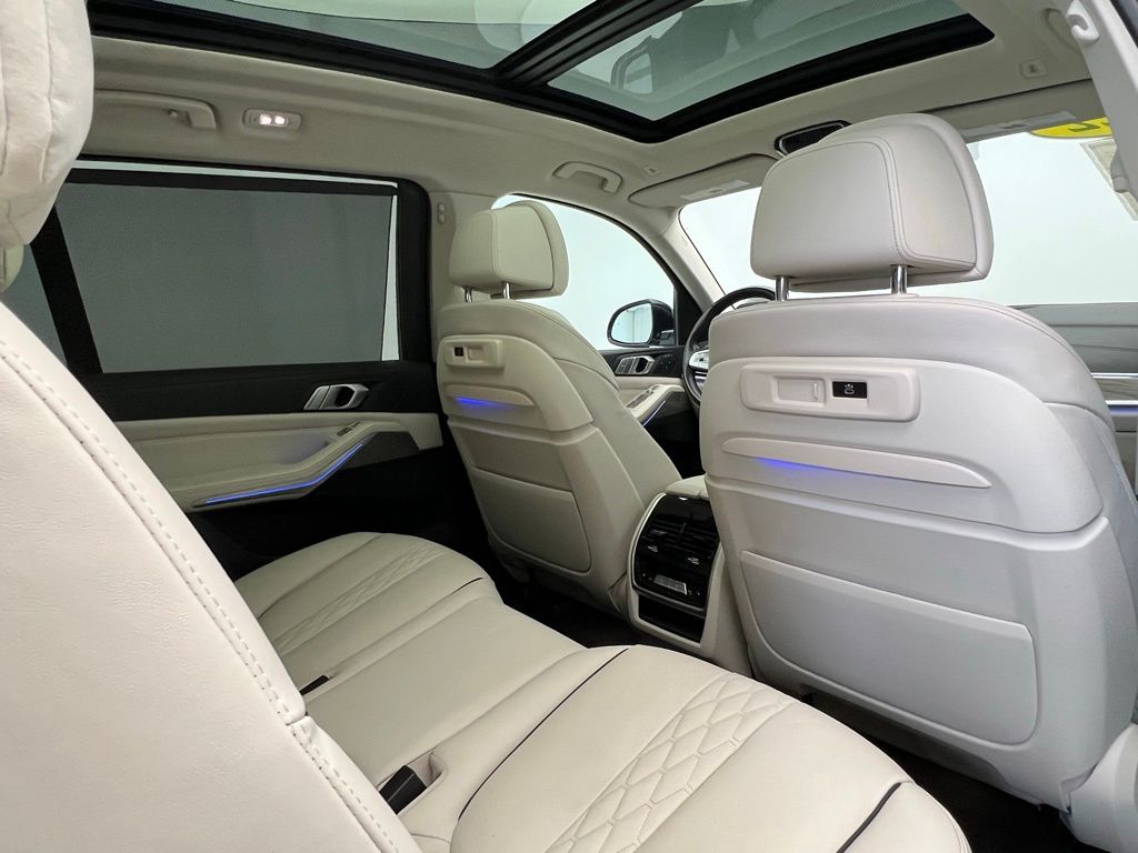 Thumbnail: 2022 BMW X7 - 8