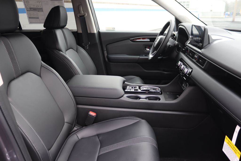 Thumbnail: 2025 Honda Pilot - 22