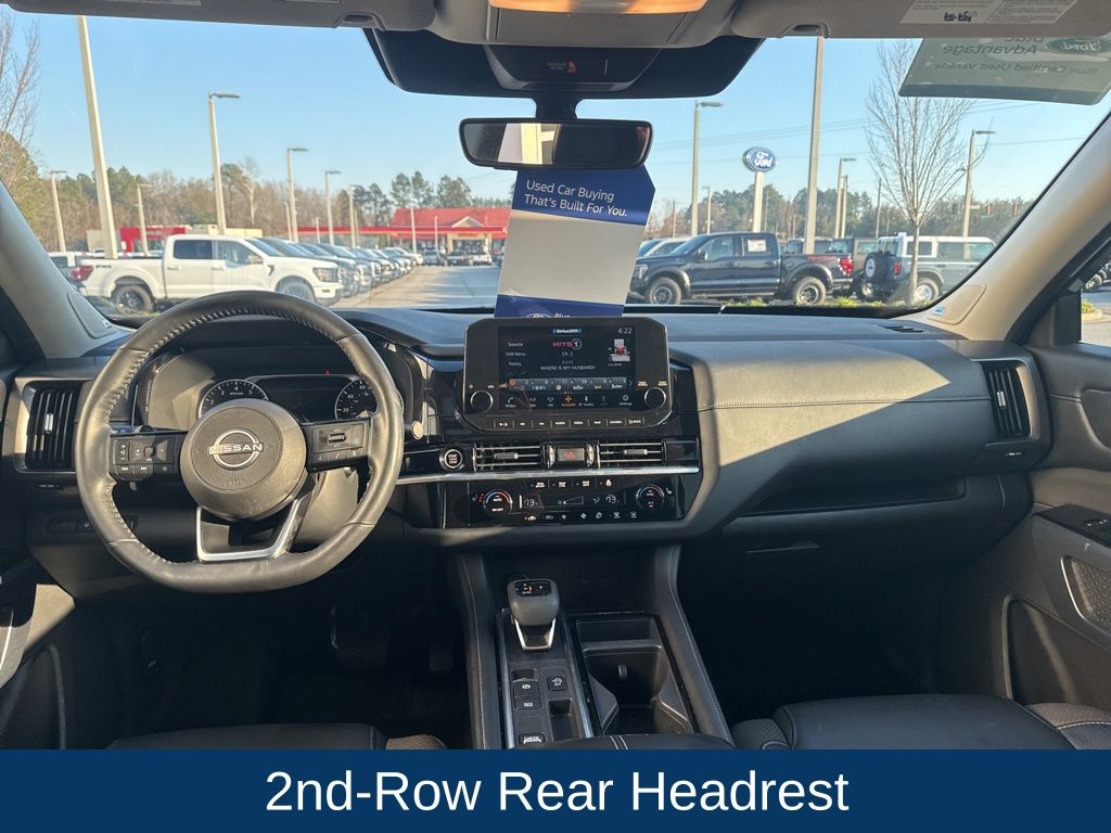 2024 Nissan Pathfinder SL FWD