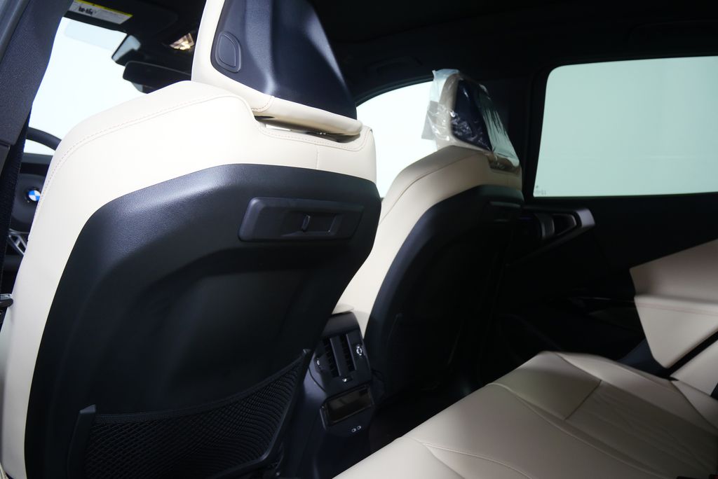 Thumbnail: 2026 BMW X3 - 16