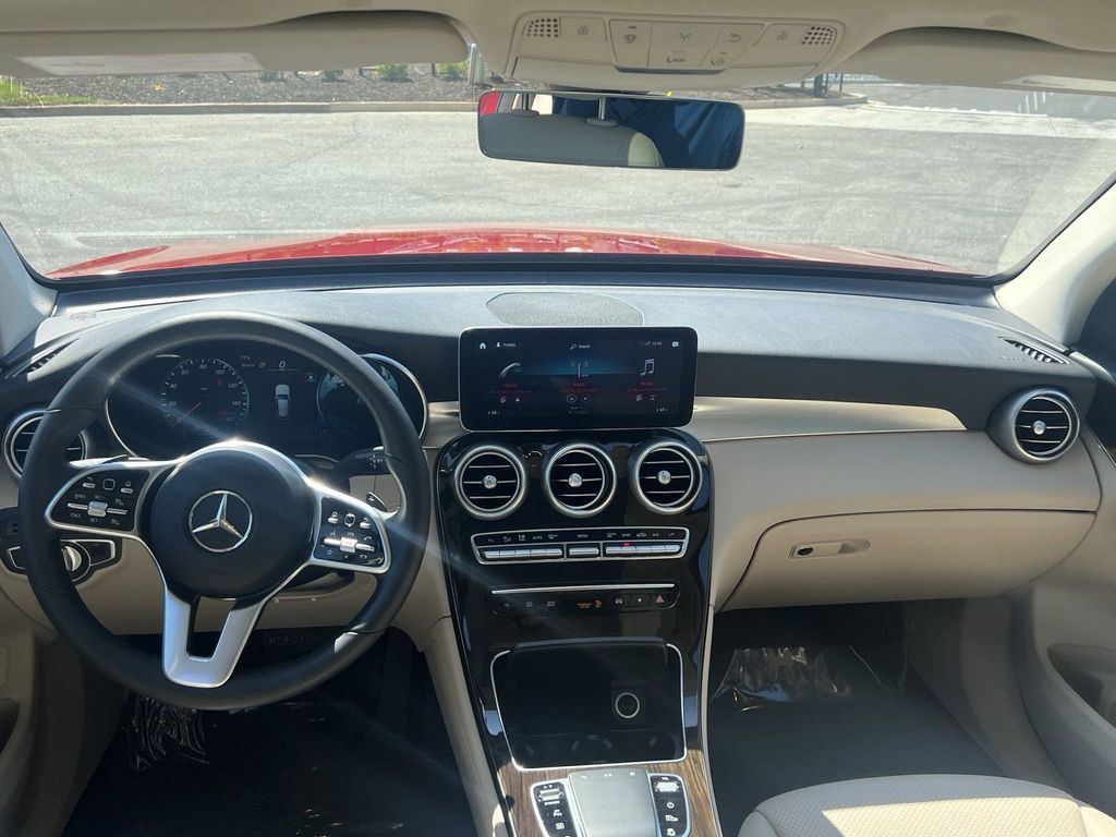 2021 Mercedes-Benz GLC GLC 300 24