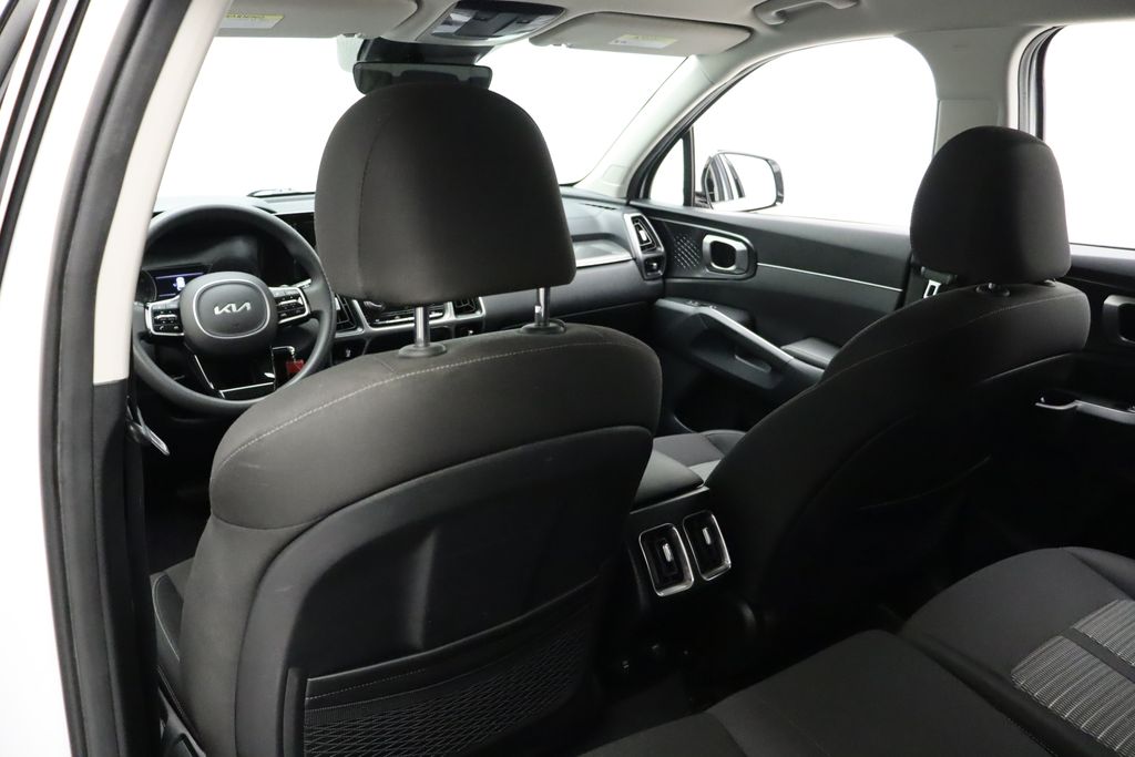 Thumbnail: 2023 Kia Sorento - 20