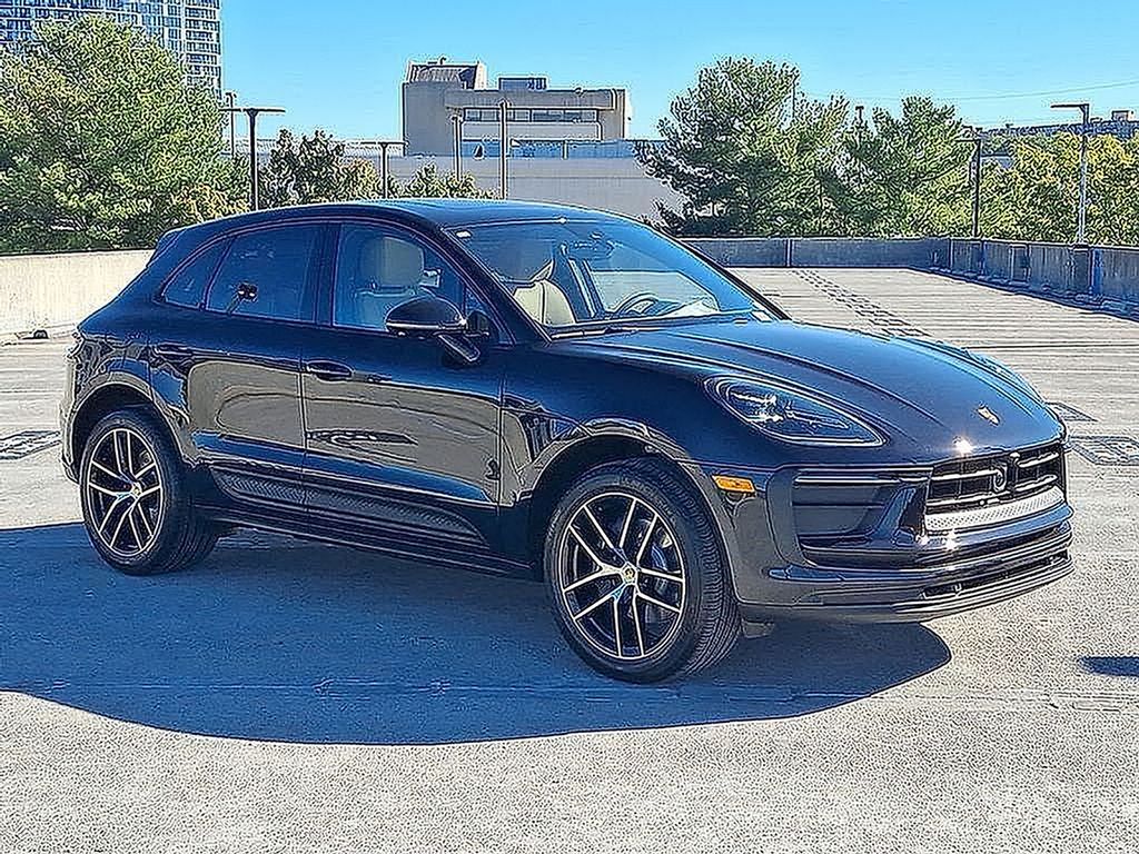 Thumbnail: 2025 Porsche Macan - 6