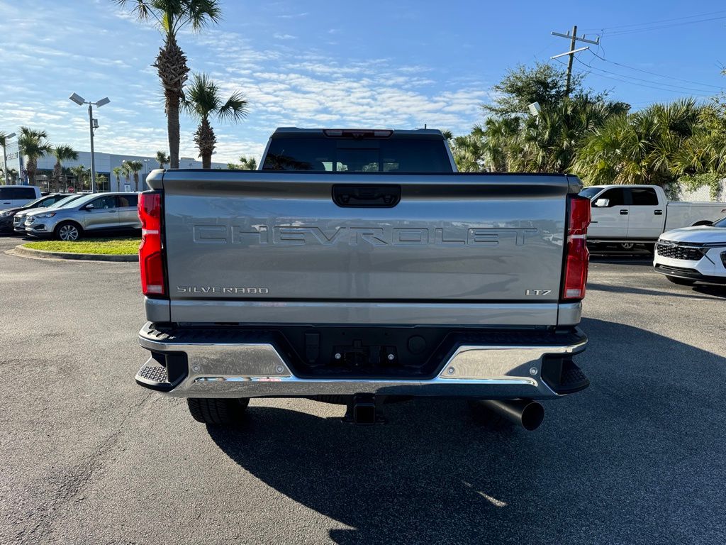 2025 Chevrolet Silverado 2500HD LTZ 7