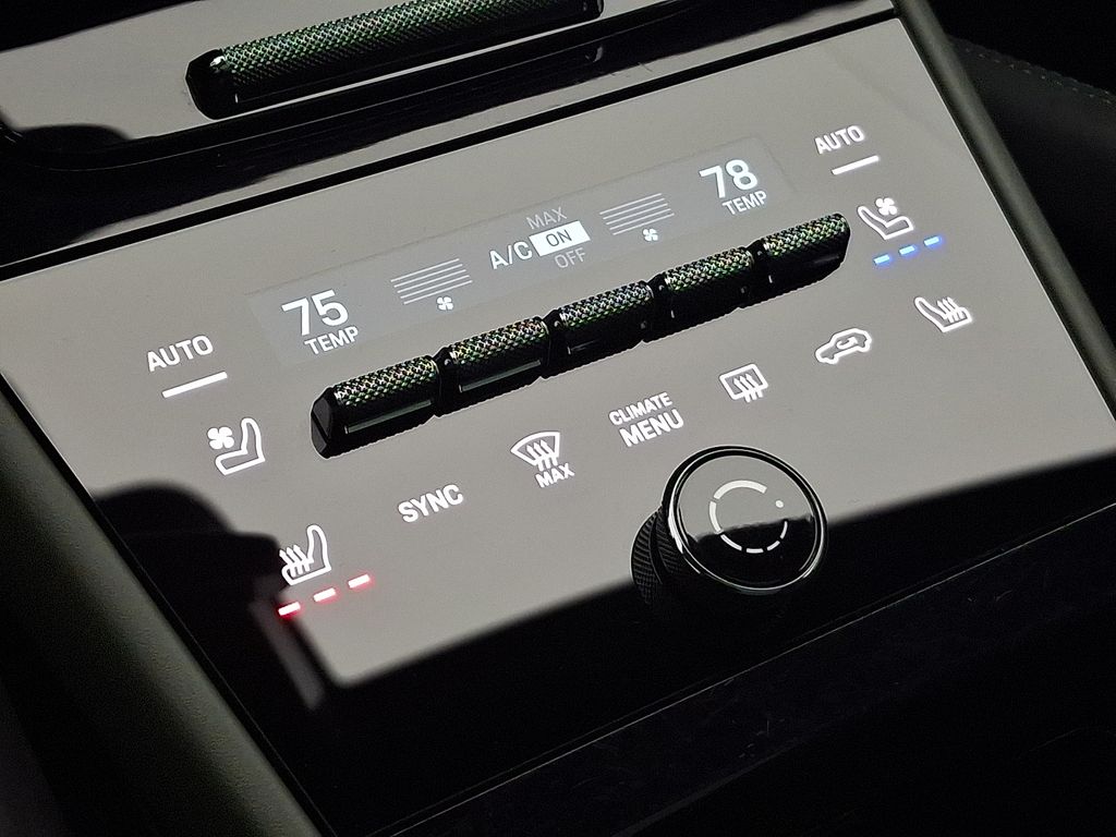 Thumbnail: 2024 Porsche Cayenne - 17