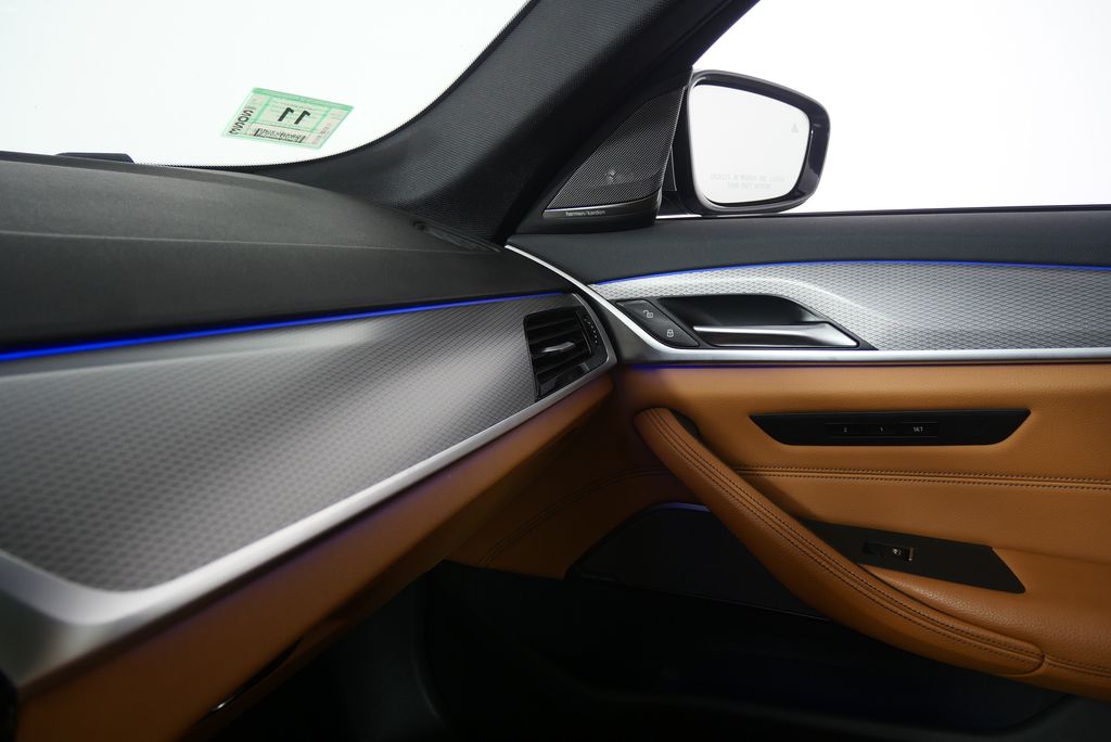 Thumbnail: 2019 BMW 5 Series - 29