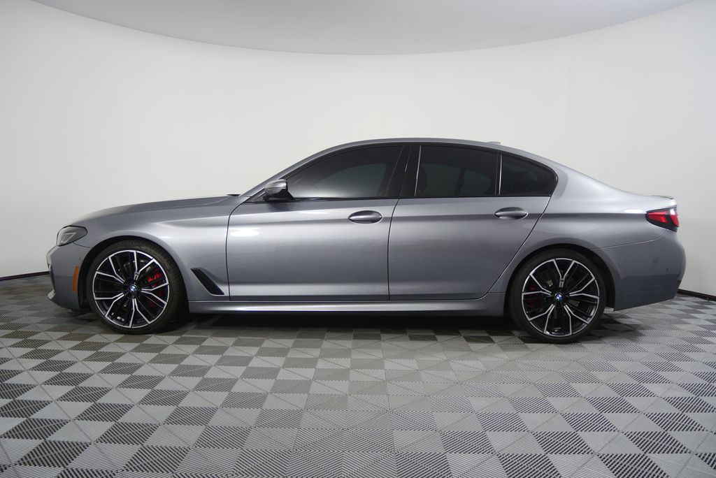 Thumbnail: 2023 BMW 5 Series - 6