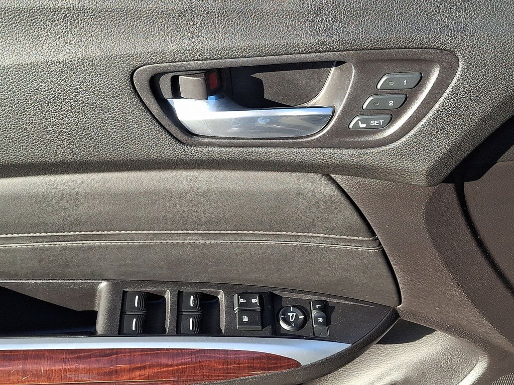 Thumbnail: 2015 Acura TLX - 11