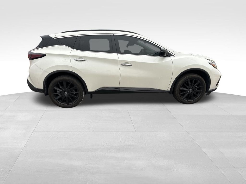 2023 Nissan Murano SV 10