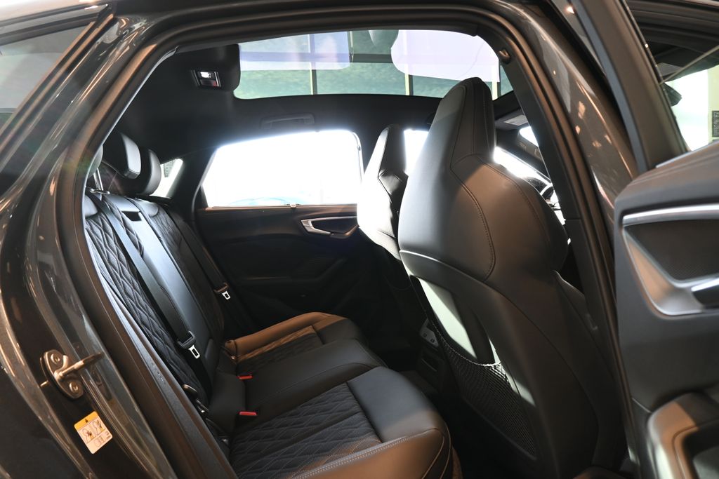 Thumbnail: 2025 Audi S5 - 16