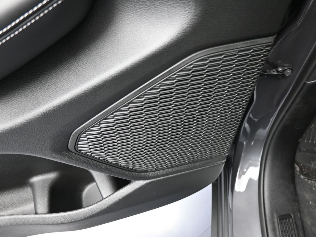 New 2025 Baltic Gray Metallic Clearcoat Jeep Altitude X image 15