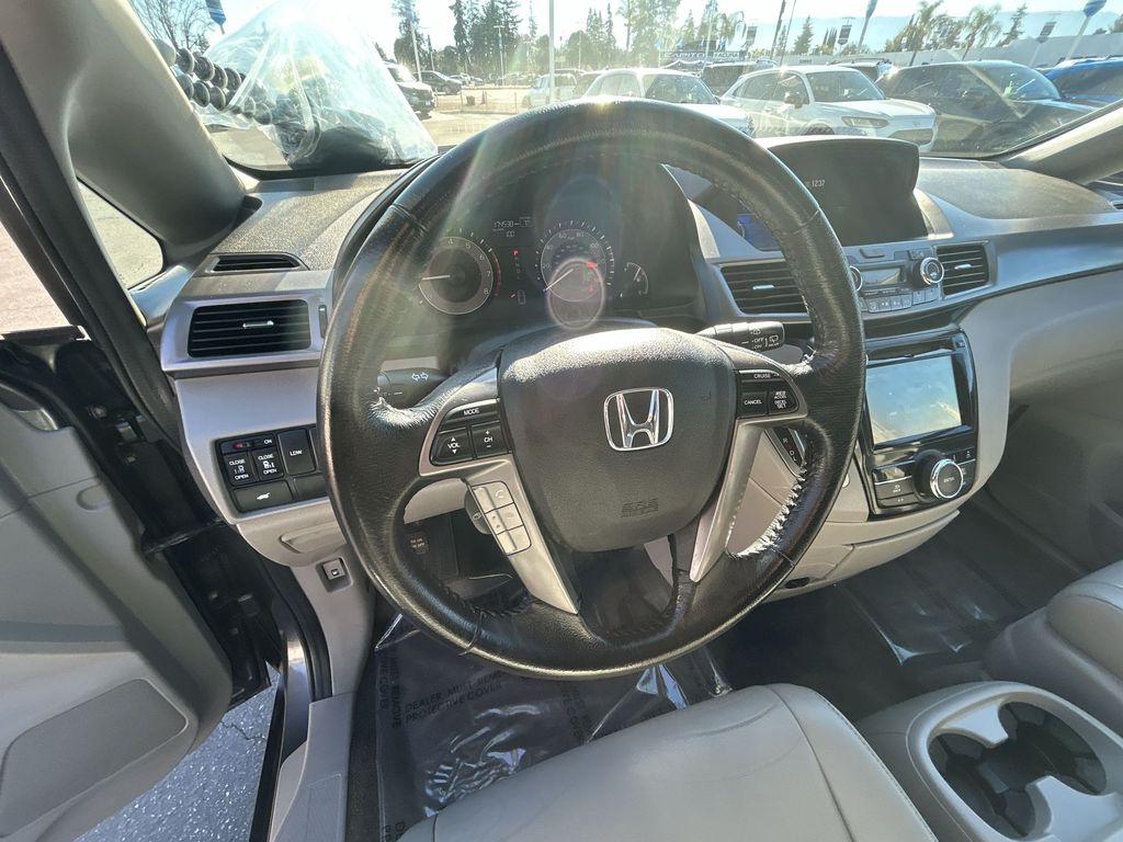 Thumbnail: 2016 Honda Odyssey - 14
