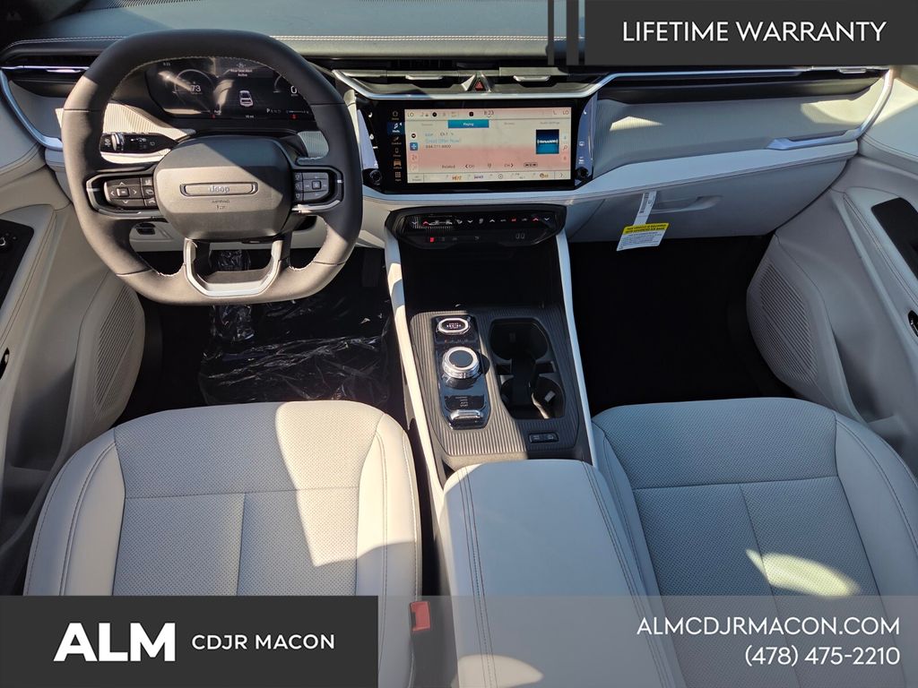 New 2026 Sting-Gray Clear-Coat Exterior Paint Jeep Limited image 10