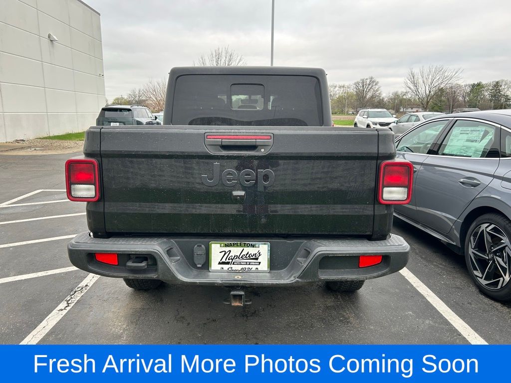 View vehicle photo 6