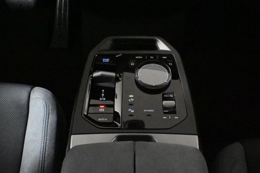 Thumbnail: 2026 BMW iX - 23