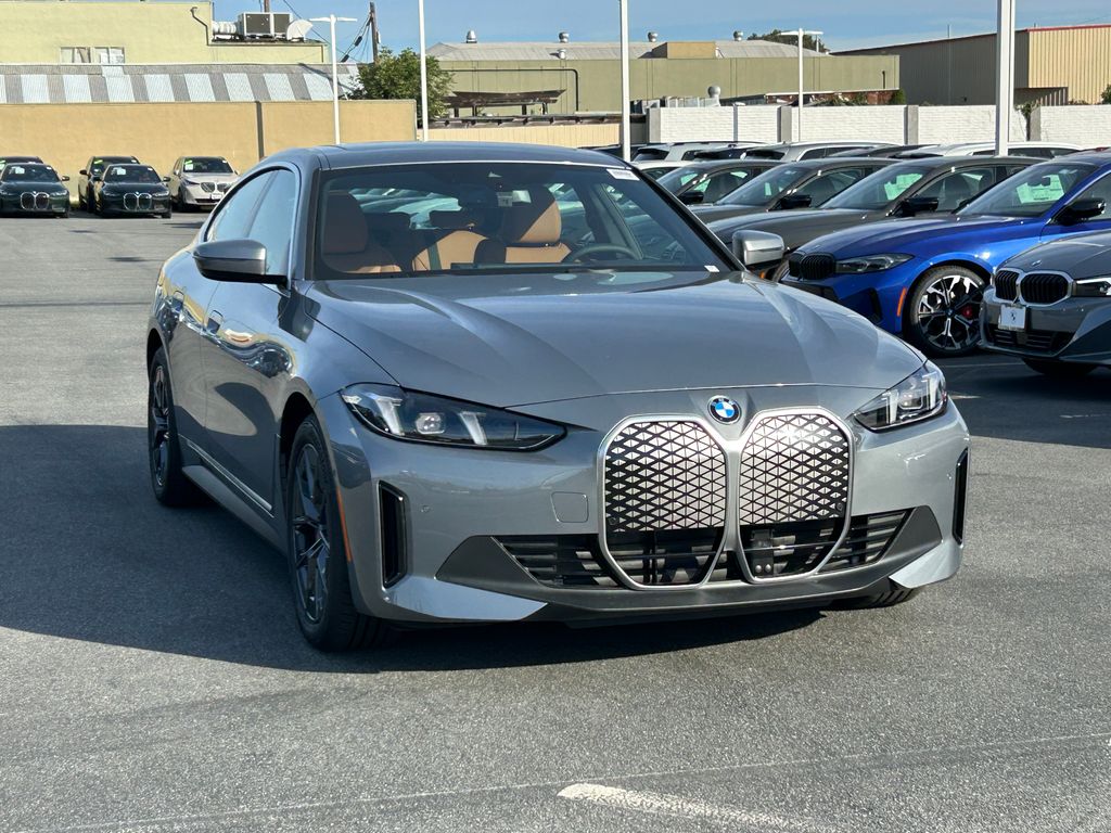Thumbnail: 2026 BMW i4 - 7