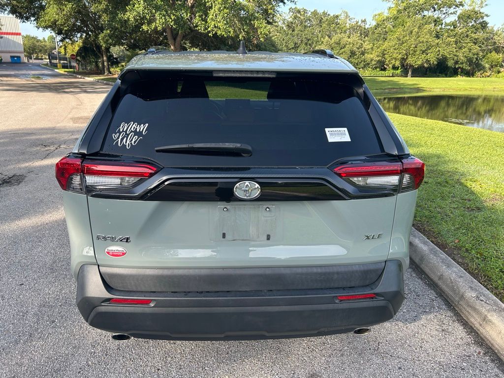 2019 Toyota RAV4 XLE Premium 4