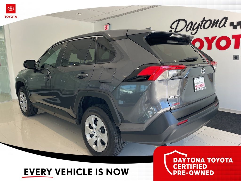 2024 Toyota RAV4 LE - Photo 10