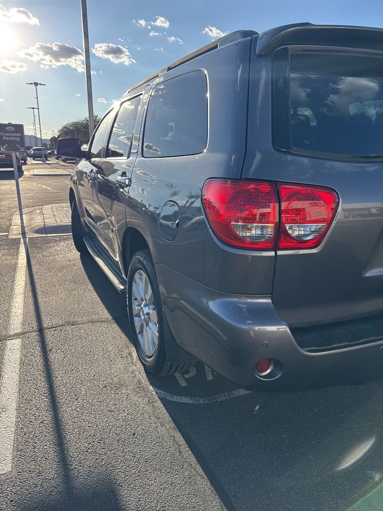 Thumbnail: 2014 Toyota Sequoia - 6