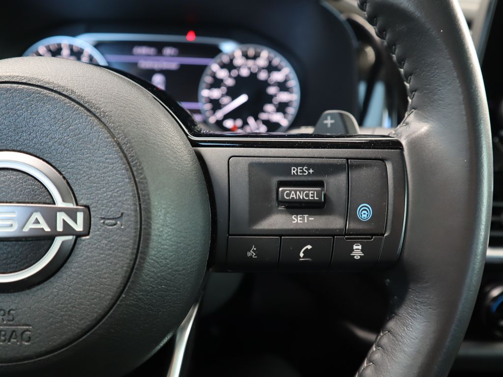 Thumbnail: 2022 Nissan Pathfinder - 12