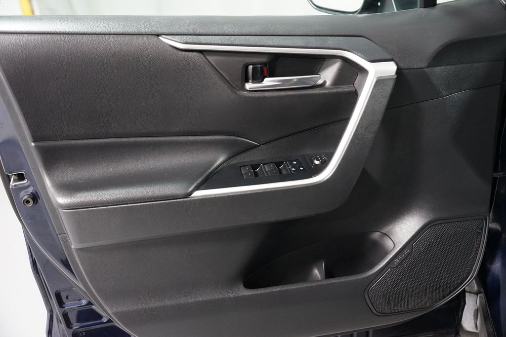 Thumbnail: 2022 Toyota RAV4 - 29