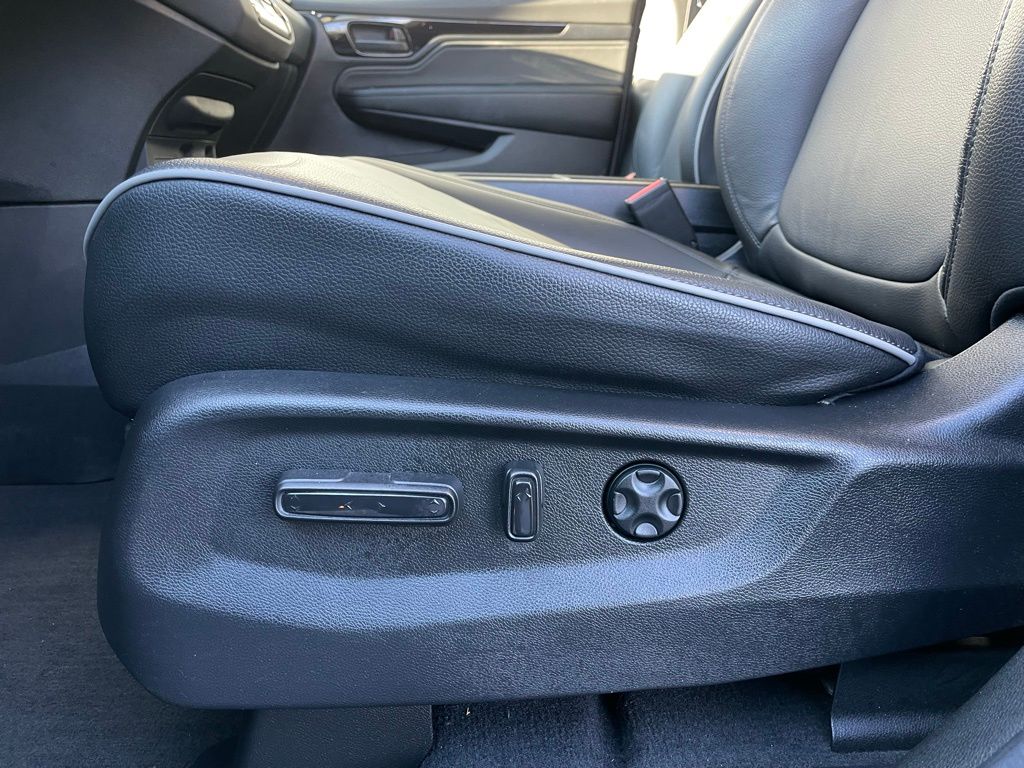 Thumbnail: 2025 Honda Odyssey - 25