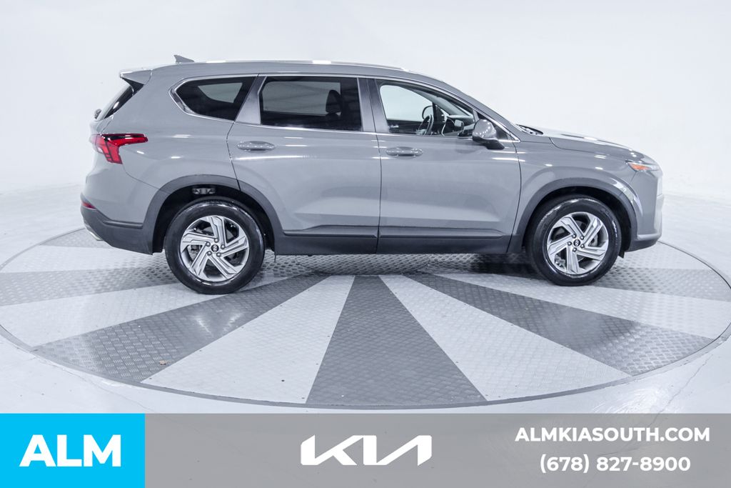 2021 Hyundai Santa Fe SE photo 11