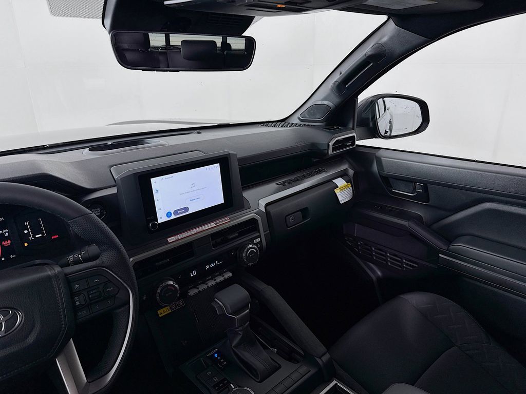 2025 Toyota Tacoma SR5 - Photo 25