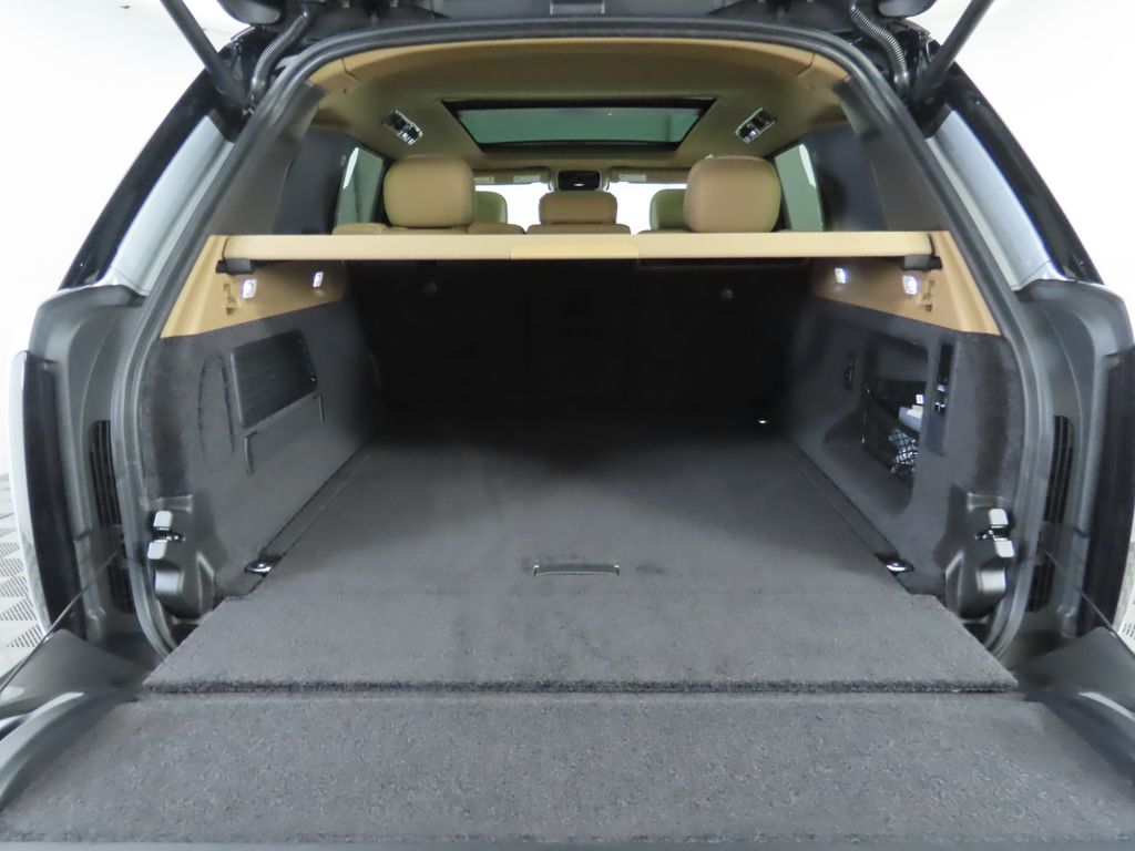 Thumbnail: 2025 Land Rover Range Rover - 30