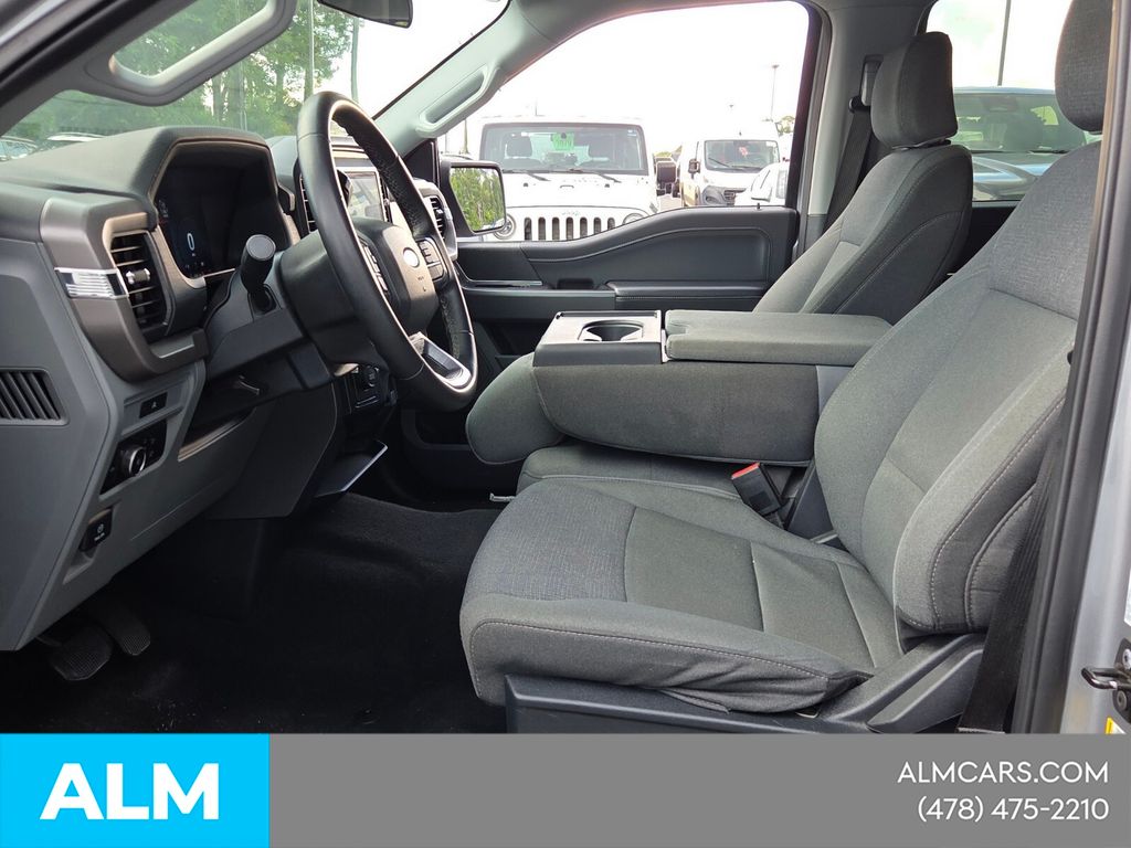 Used 2025 Silver Ford XLT image 6