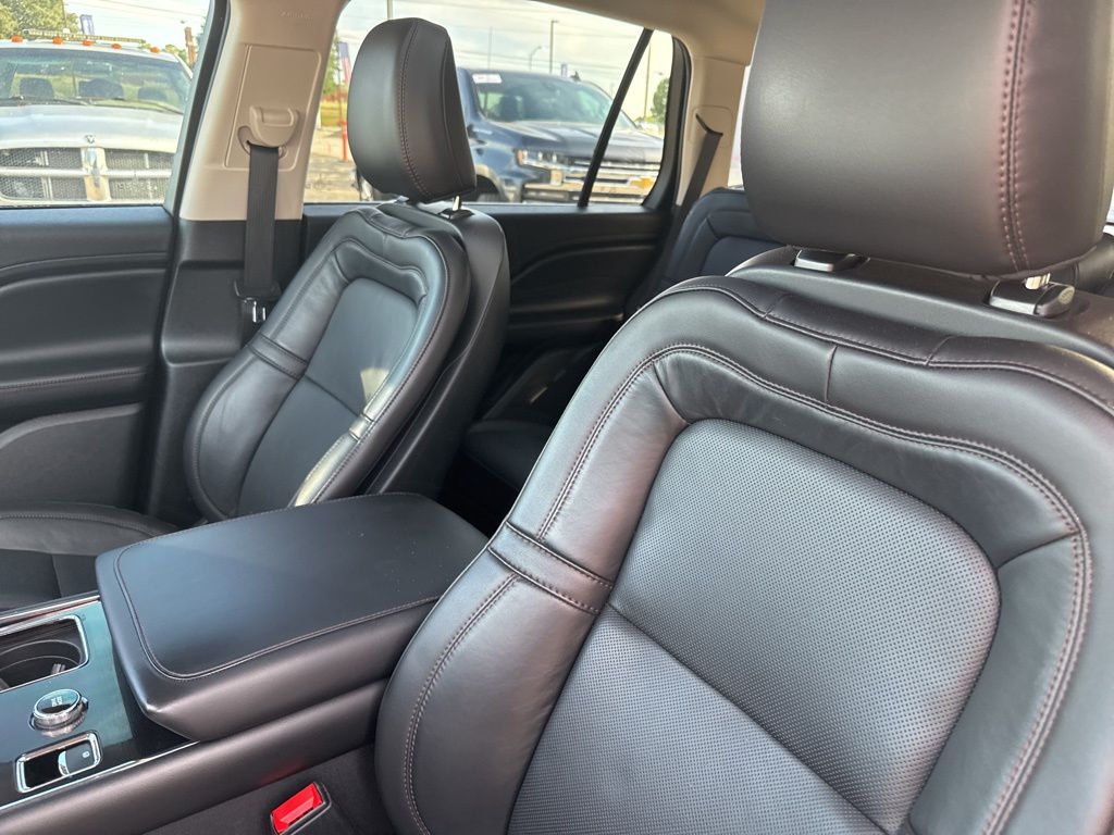 2023 Silver Radiance Metallic Clearcoat Lincoln Aviator Reserve RWD SUV