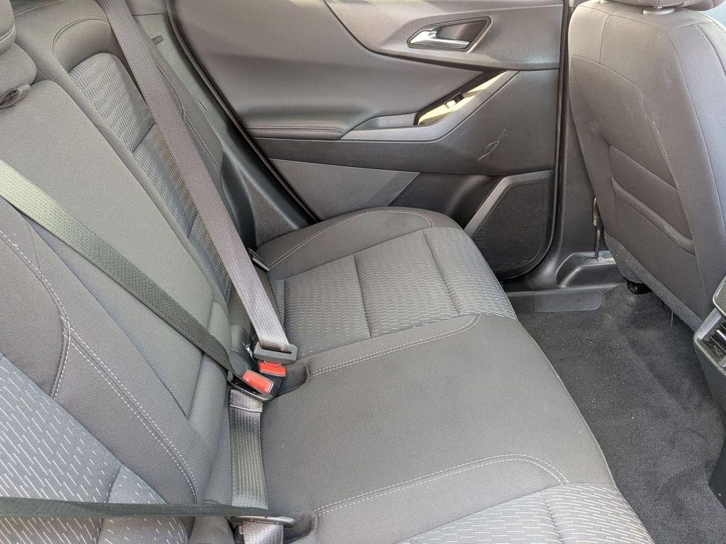 2025 Chevrolet Equinox LT - Photo 30