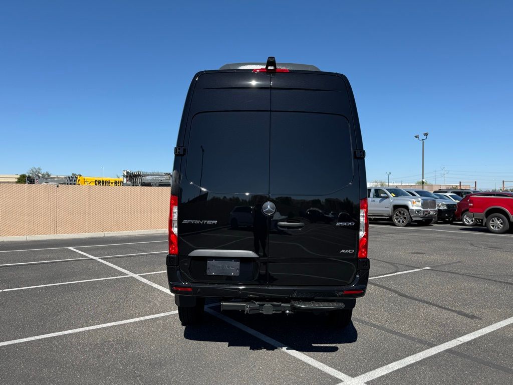 Thumbnail: 2026 Mercedes-Benz Sprinter - 6