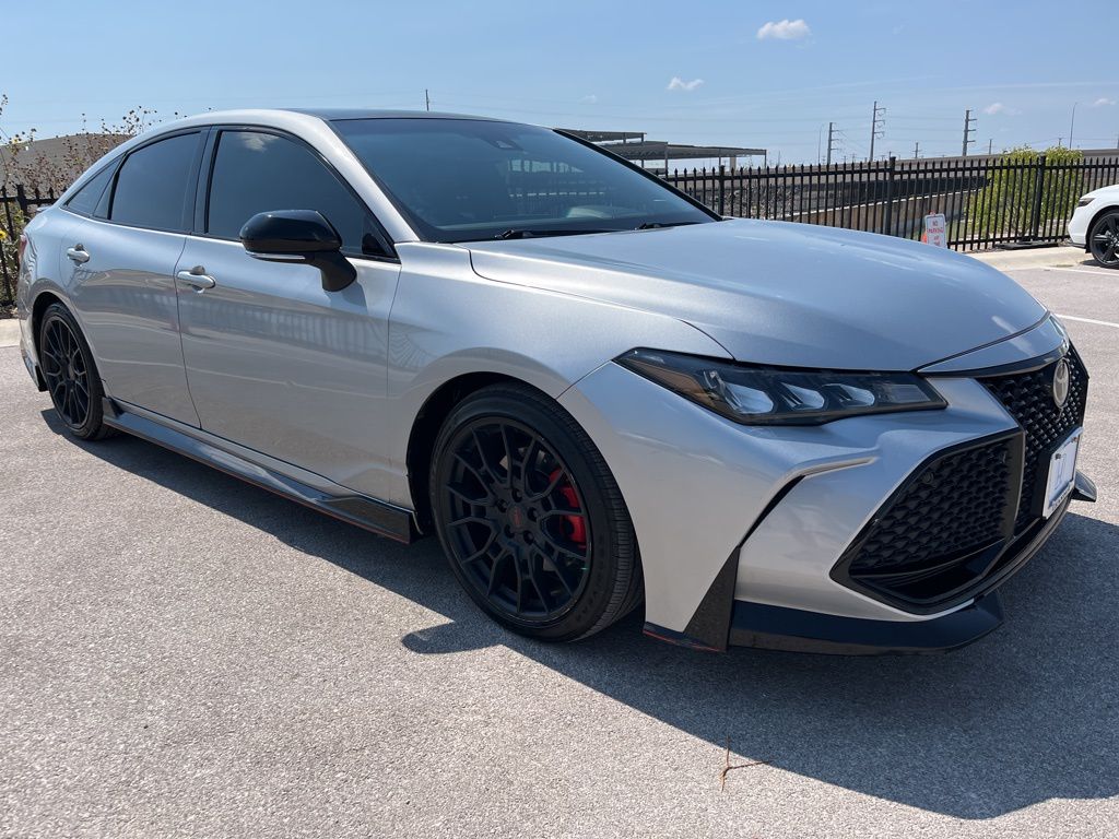 Thumbnail: 2020 Toyota Avalon - 3