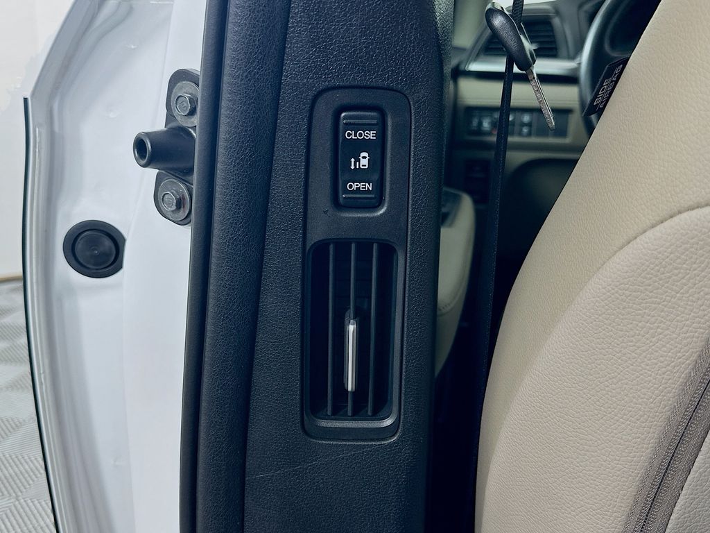 Thumbnail: 2024 Honda Odyssey - 26