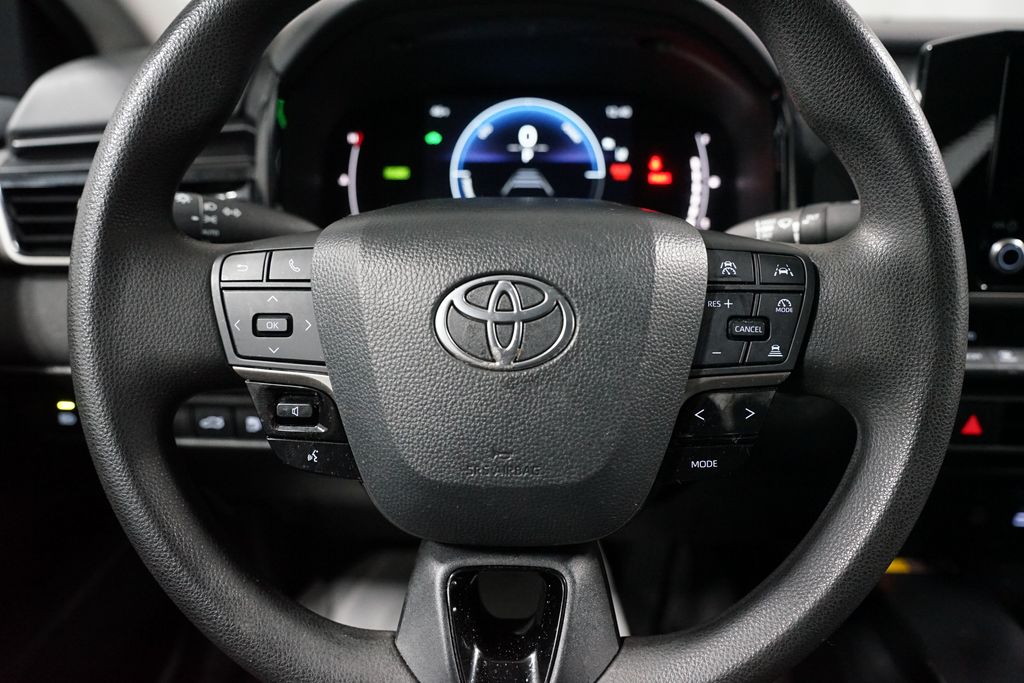 Thumbnail: 2025 Toyota Camry - 12