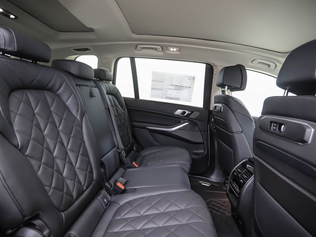 2026 BMW X7 xDrive40i 27