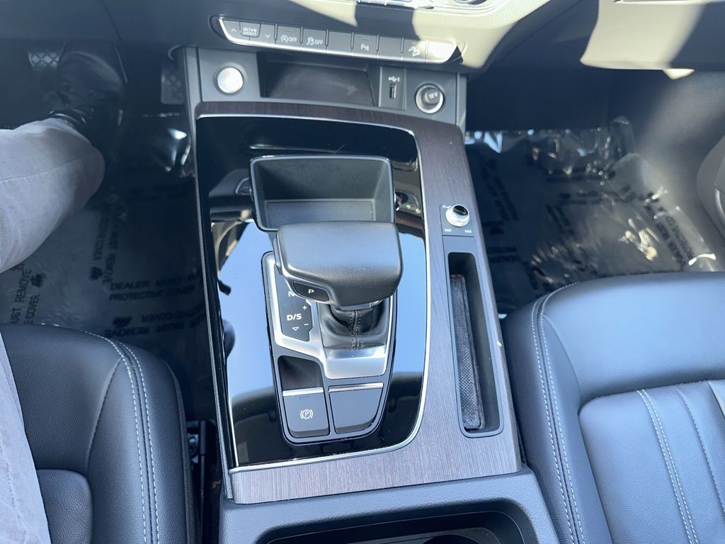 Thumbnail: 2022 Audi Q5 - 19