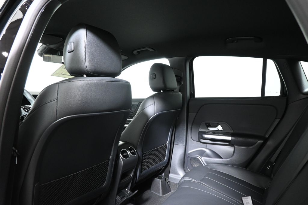 Thumbnail: 2025 Mercedes-Benz GLA - 26