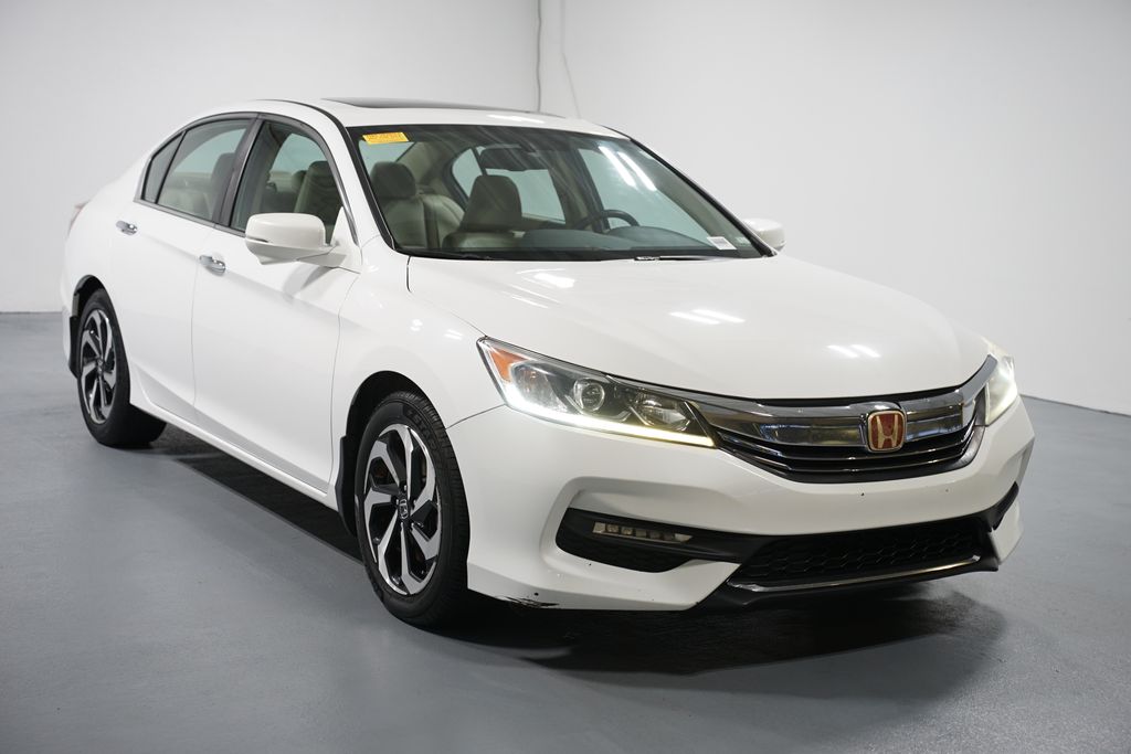 Thumbnail: 2016 Honda Accord - 3