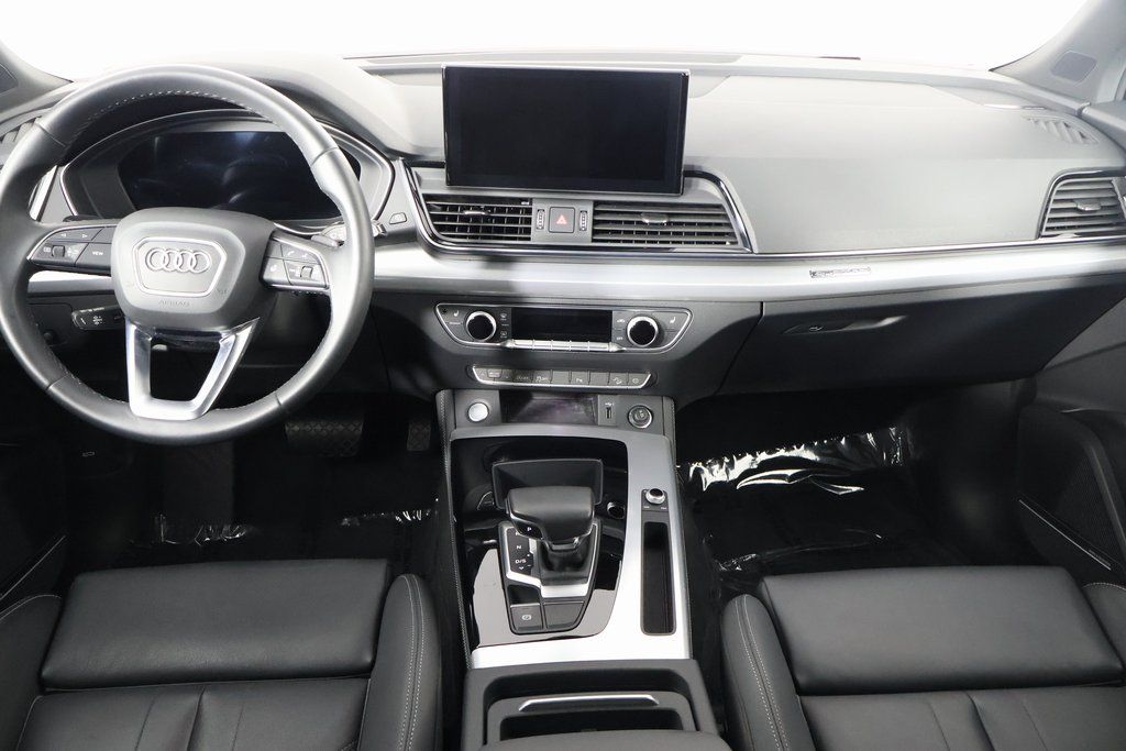 Thumbnail: 2022 Audi Q5 - 8